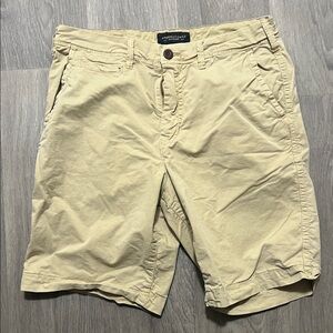 American Eagle Outfitters Men's Khaki Shorts